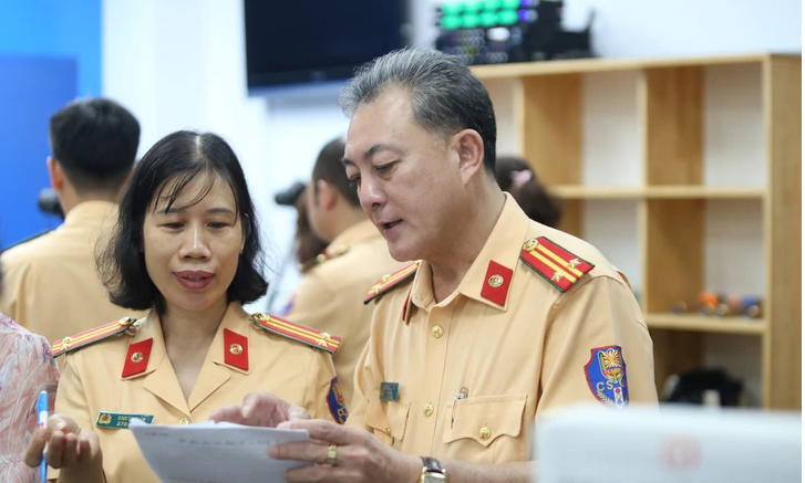 Cảnh sát giao thông TP.HCM tiếp nhận 1.334 hồ sơ cấp, đổi giấy phép lái xe sau 4 ngày