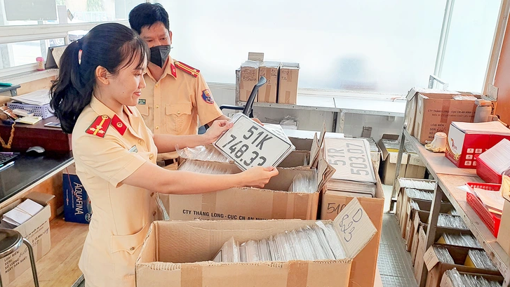 Sau 1-7, người dân TP.HCM làm thủ tục cấp, đổi giấy phép lái xe ra sao?